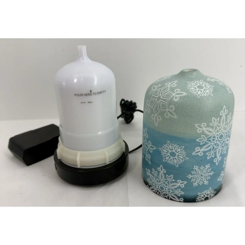 Ceramic Oil‎ Diffuser Blue Snowflake Aromatherapy Lamp 16 Colors LED 6in EUC